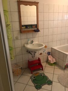 Bad mit Waschbecken